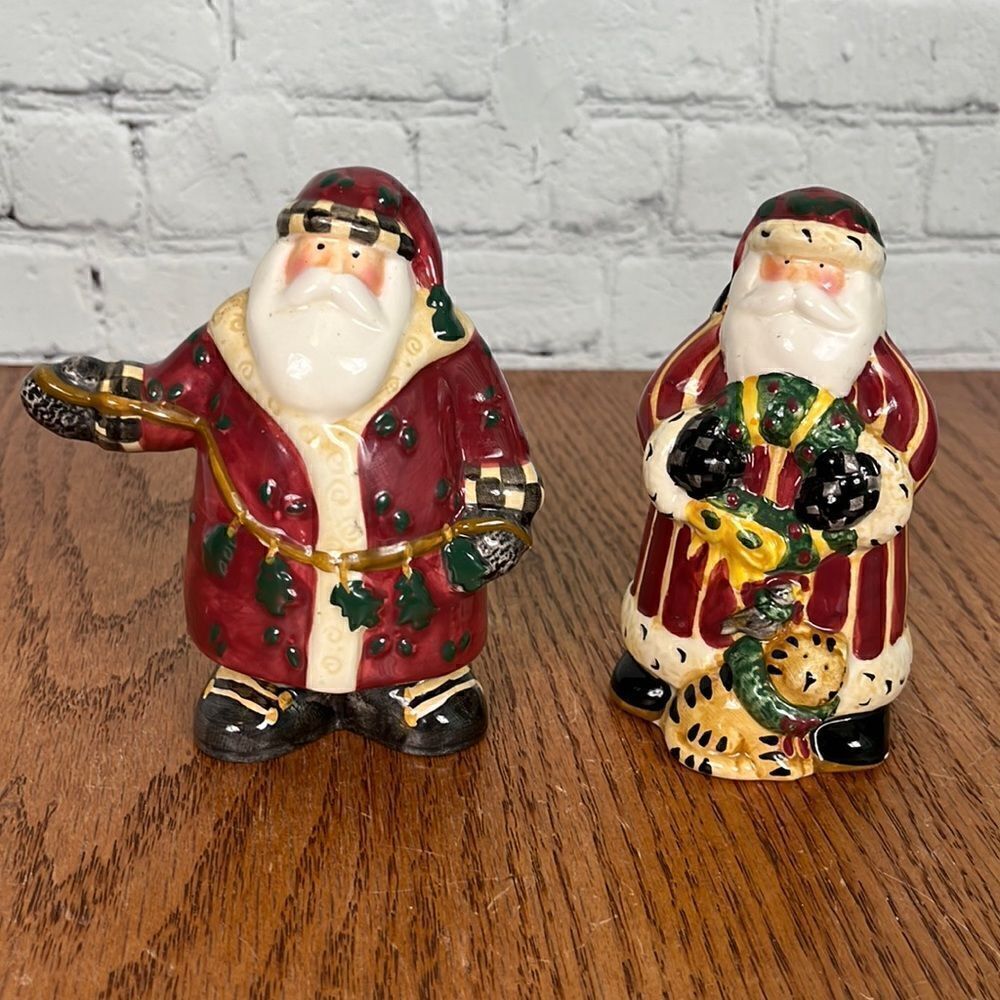 Sakura The Magic of Santa Clause Salt Pepper Shaker Set Ceramic Hand Painted 5”